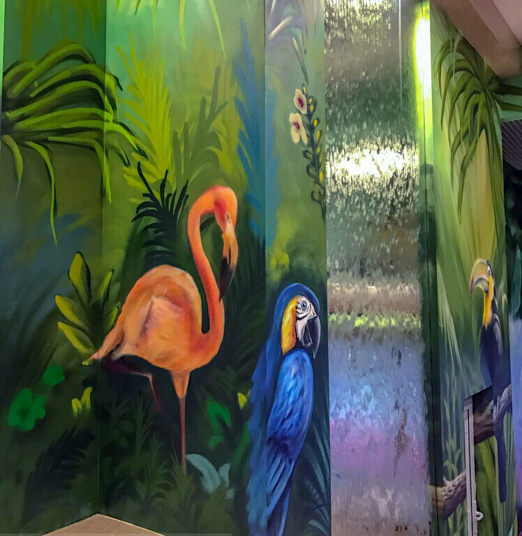 граффити птицы на стене
